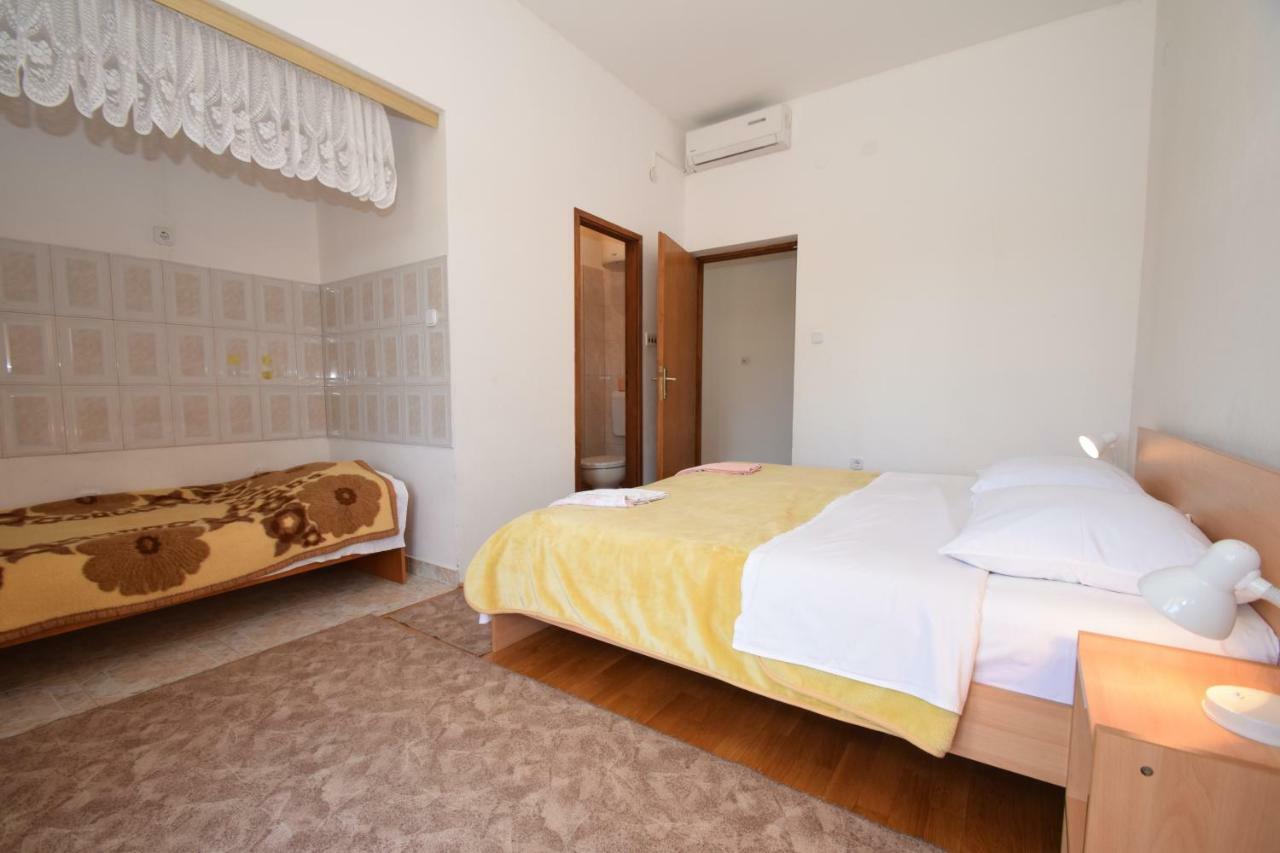 Apartments Ivan Starigrad Paklenica Luaran gambar