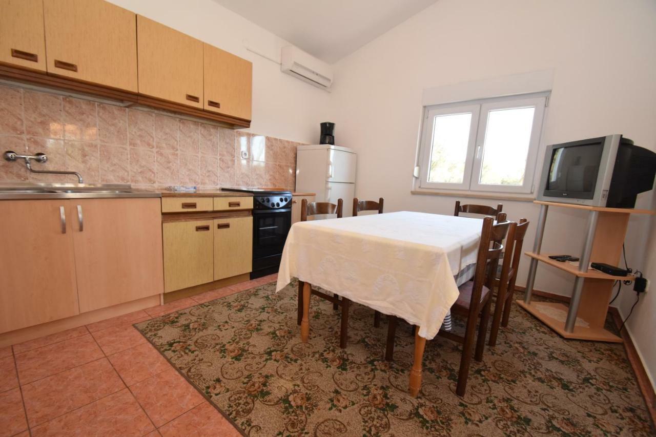 Apartments Ivan Starigrad Paklenica Luaran gambar